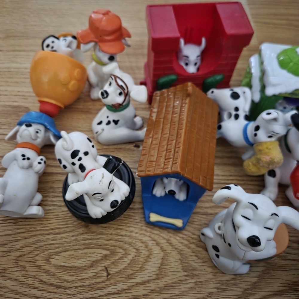 Vintage Dalmatian Figurine Collection - Picture 4 of 4